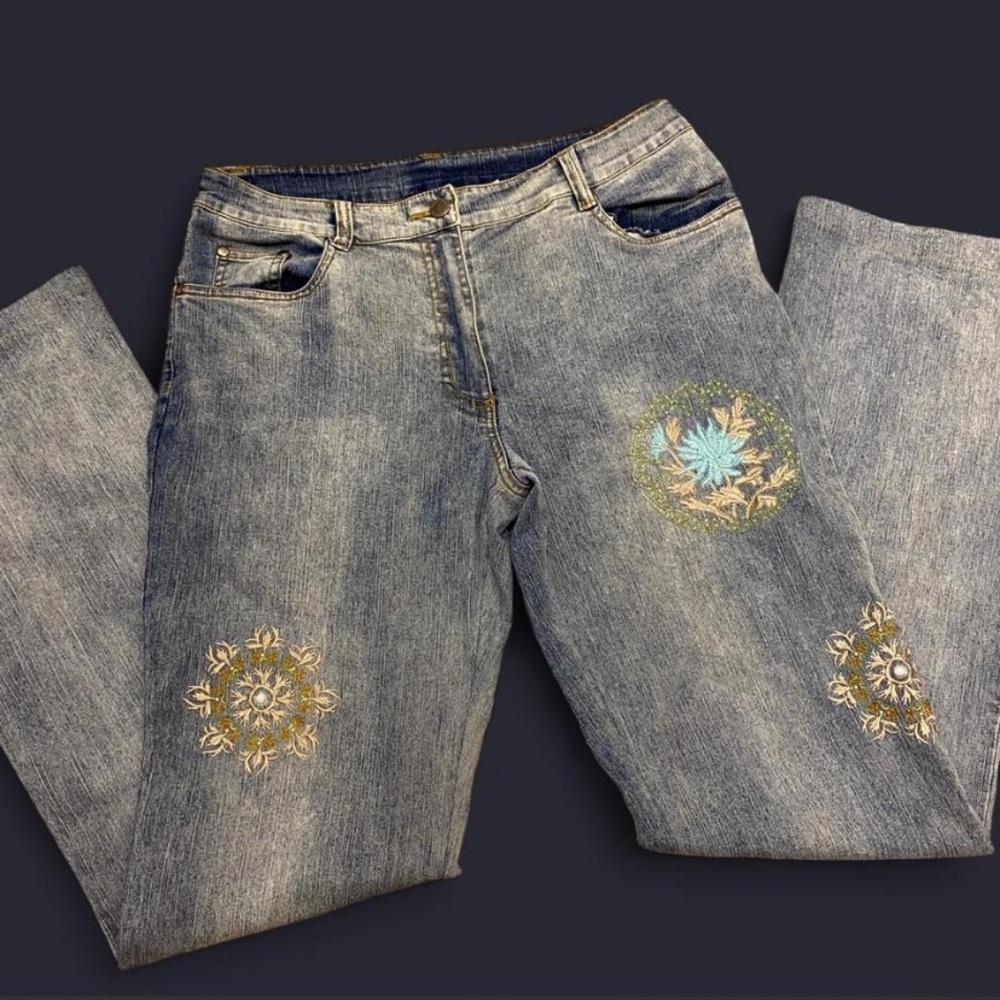 Embroidered Light Wash Blue Women's Jeans